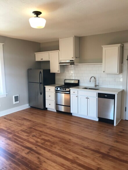 More Photos Of 1035 SE 14th Ave, Portland Apartments For Sale