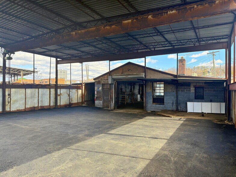 More Photos Of 10 Torre Pl, Yonkers Warehouse For Lease