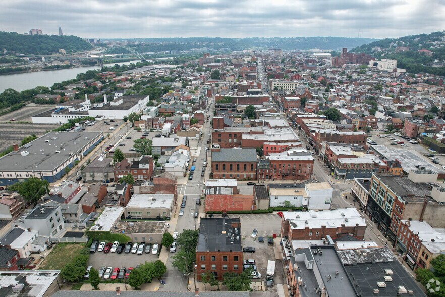 More Photos Of 10-12 Bedford Sq, Pittsburgh Loft Creative Space For Sale