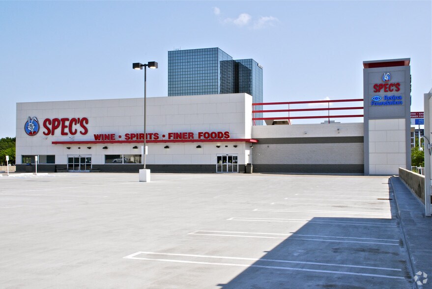 More Photos Of 9500 N Central Expressway, Dallas Freestanding For Lease
