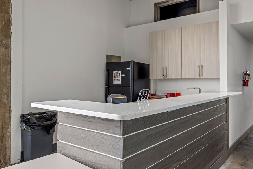 More Photos Of 1409 Washington Ave, Saint Louis Office For Sale