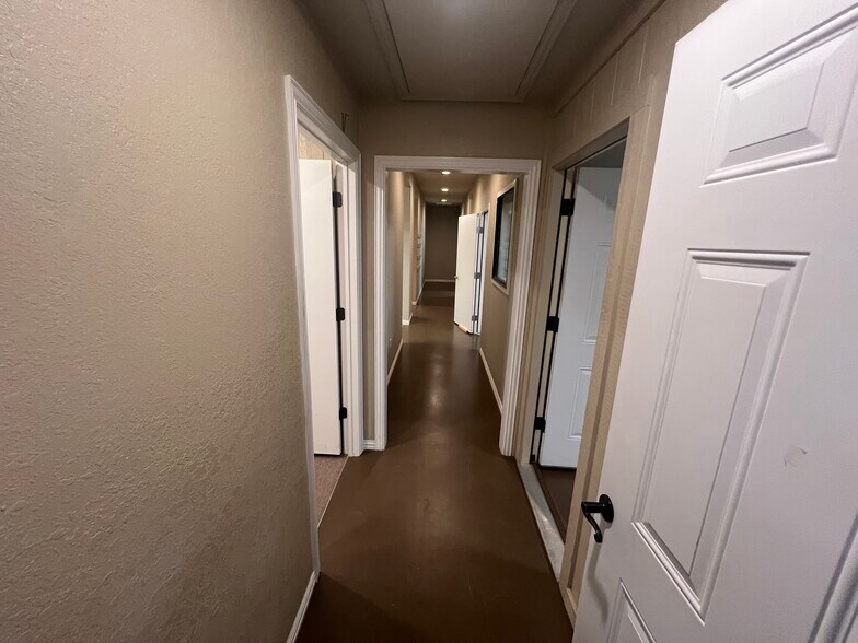 More Photos Of 1503 W Stan Schlueter Loop, Killeen Industrial For Lease