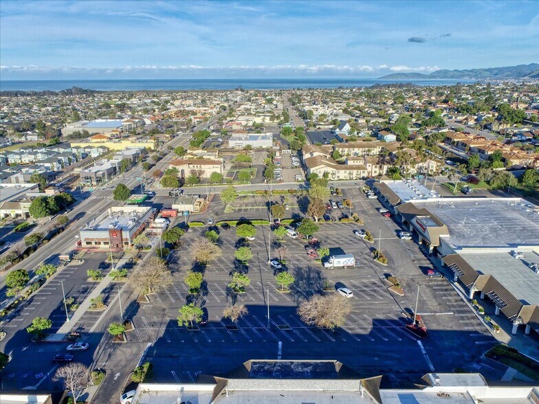 More Photos Of 1404-1460 E Grand Ave, Arroyo Grande Storefront For Sale