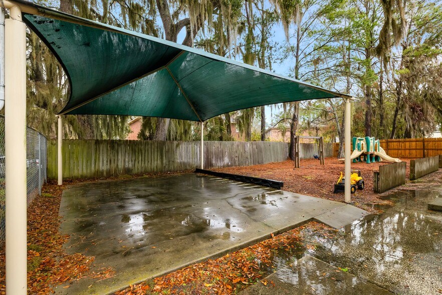 More Photos Of 204 Tibet Ave, Savannah Daycare Center For Sale