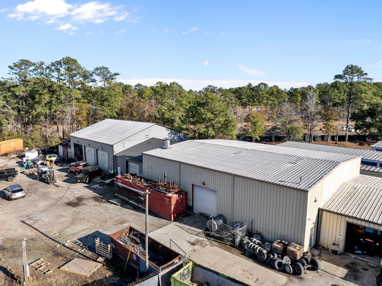 More Photos Of 4704 N College Rd, Castle Hayne Warehouse For Lease