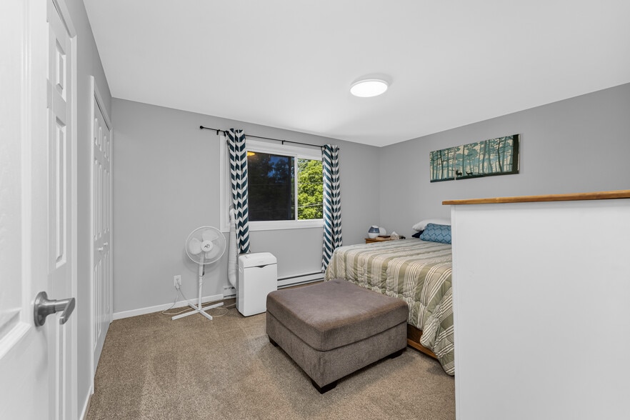 More Photos Of 109 Division St N, Kingsville Apartments For Sale