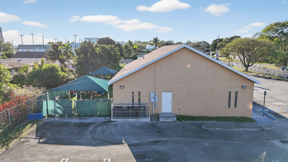 More Photos Of 750 NW 96th St, Miami Daycare Center For Sale