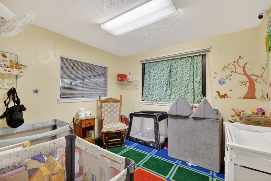 More Photos Of 4075 N County Road 19A, Mount Dora Daycare Center For Sale