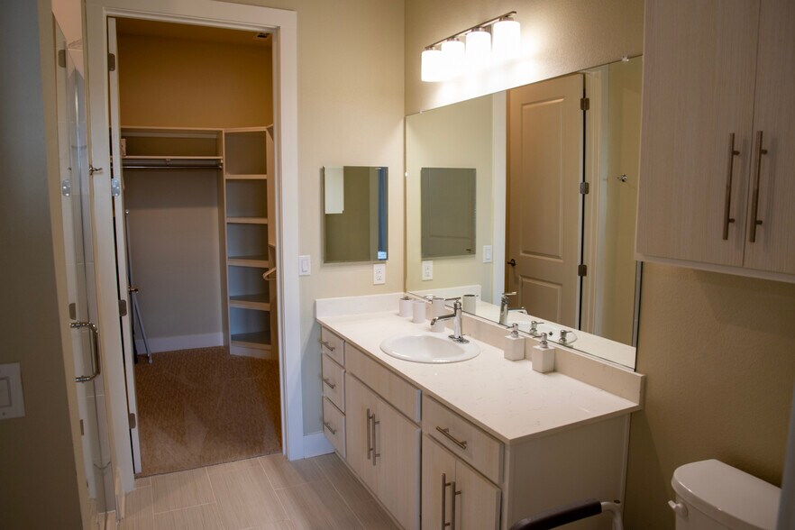 More Photos Of 2200 Carl D Silver Pky, Fredericksburg Apartments For Lease