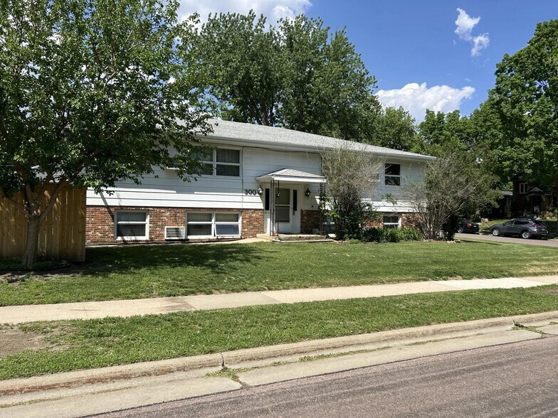 Primary Photo Of 300 W 22nd St, Sioux Falls Apartments For Sale