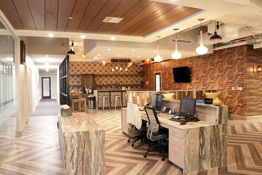 More Photos Of 101 NE 3rd Ave, Fort Lauderdale Office For Lease