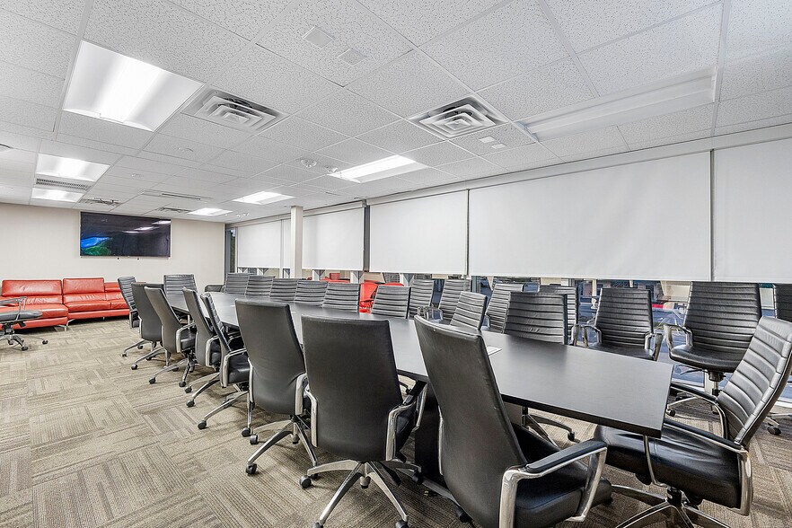 More Photos Of 5300 N Federal Hwy, Fort Lauderdale Office For Sale