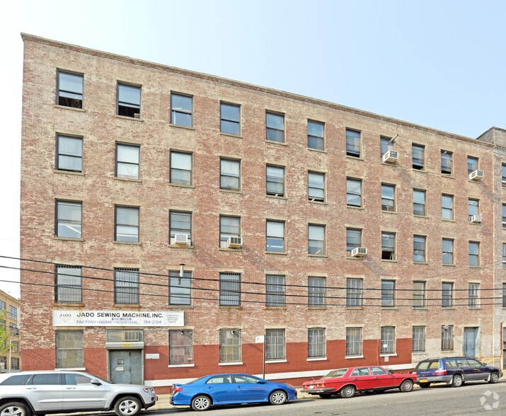 More Photos Of 40-08 22nd St, Long Island City Warehouse For Lease