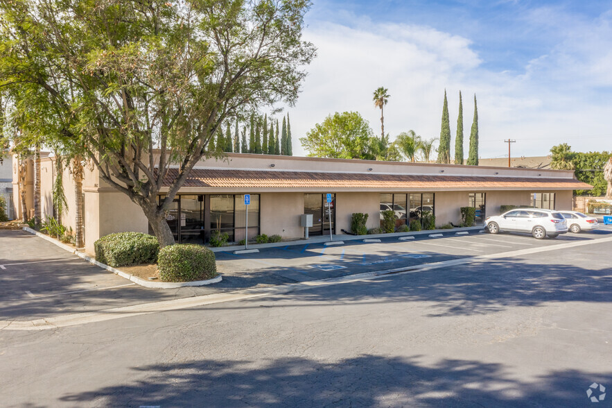 Primary Photo Of 10683 Magnolia Ave, Riverside Medical For Lease