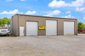 Primary Photo Of 1784 N Laurel Rd, London Industrial For Sale