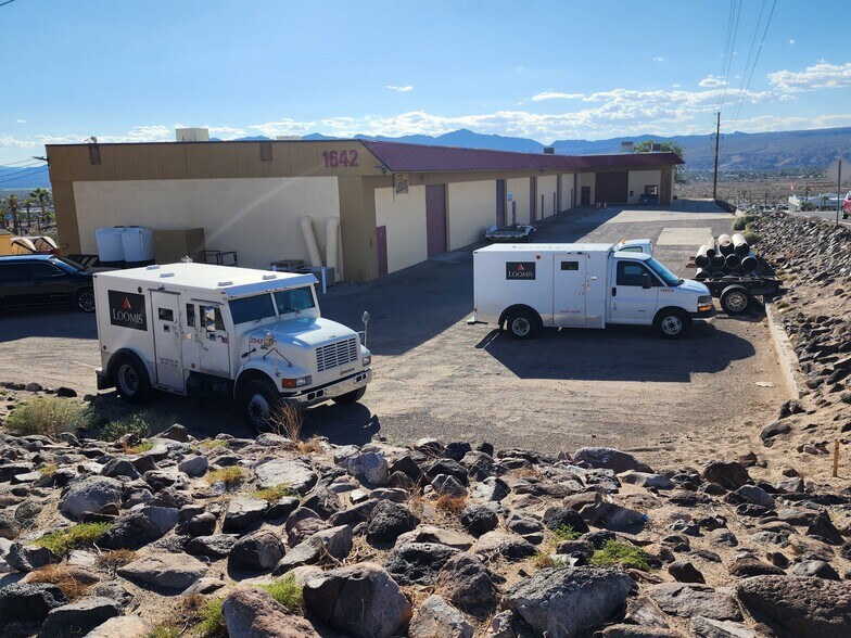 More Photos Of 1642 North Oatman Rd, Bullhead City Industrial For Lease