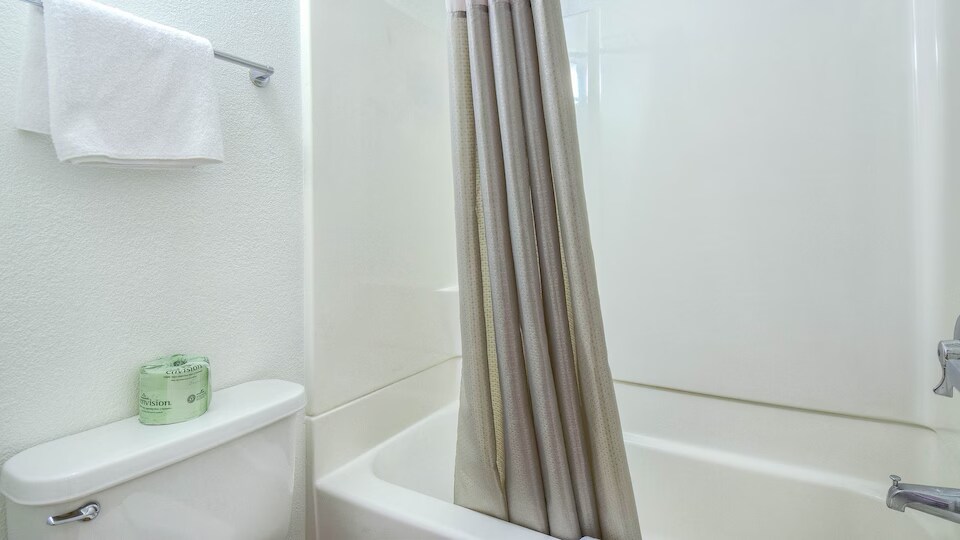 More Photos Of 2470 S Garey Ave, Pomona Hotel For Sale