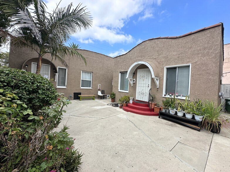 Primary Photo Of 901 N El Centro Ave, Los Angeles Apartments For Sale