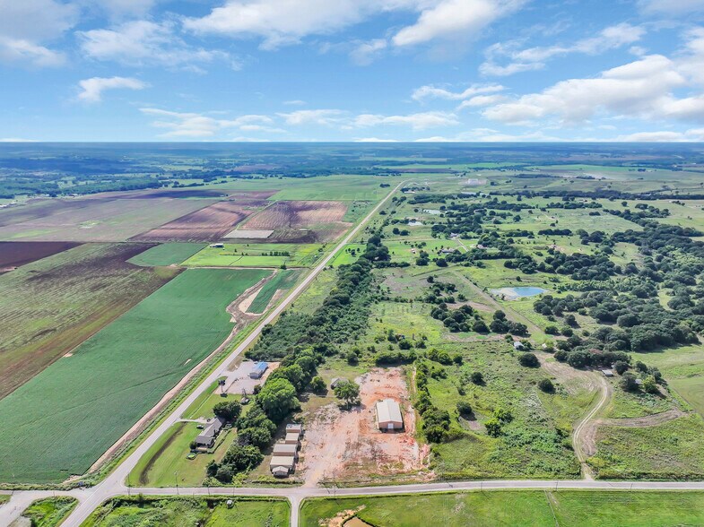 More Photos Of 10910 N County Road 3010, Lindsay Warehouse For Sale