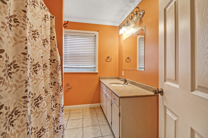 More Photos Of 148 Porter Ln, Spring City Specialty For Sale