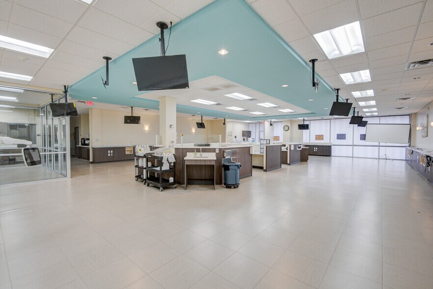 More Photos Of 4300-4302 Fairmont Pky, Pasadena Unknown For Lease