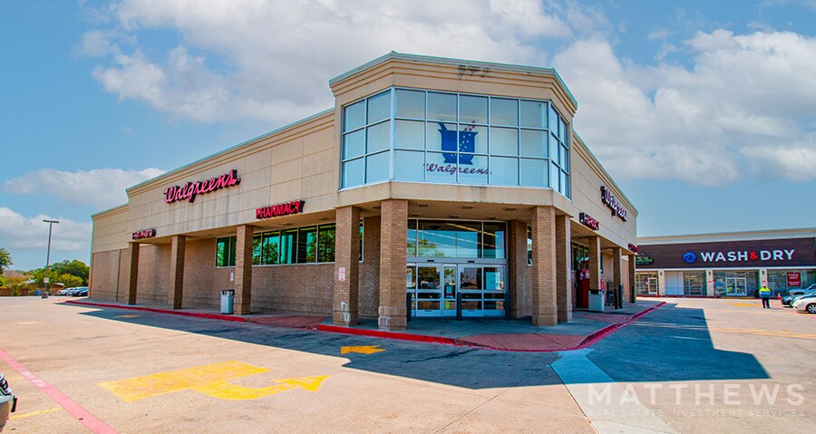 More Photos Of 1060 W Camp Wisdom Rd, Dallas Drugstore For Lease