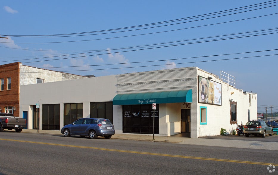 Primary Photo Of 415 Campbell Ave, Roanoke Veterinarian Kennel For Sale