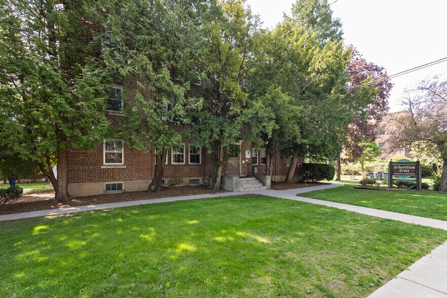 More Photos Of 2821 Monroe St, Madison Apartments For Sale