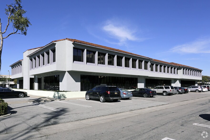 More Photos Of 2082 Business Center Dr, Irvine Office For Lease