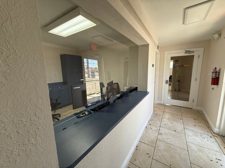 More Photos Of 9611 SW 40th St, Miami Medical For Sale
