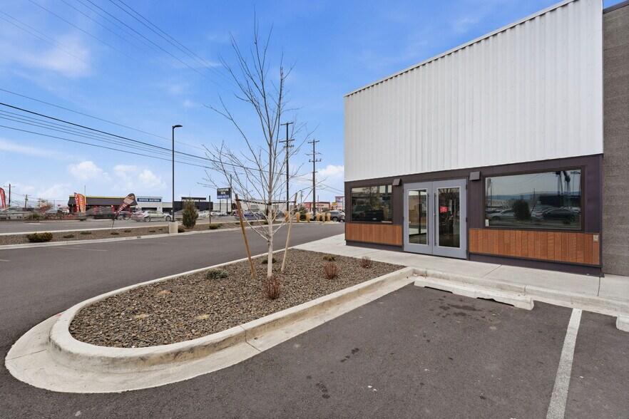 More Photos Of 1802 1st, Yakima Restaurant For Lease