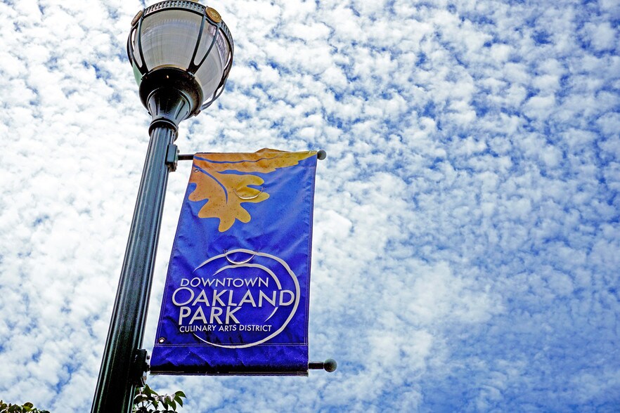 More Photos Of 3491-3499 N Dixie Hwy, Oakland Park Storefront For Sale