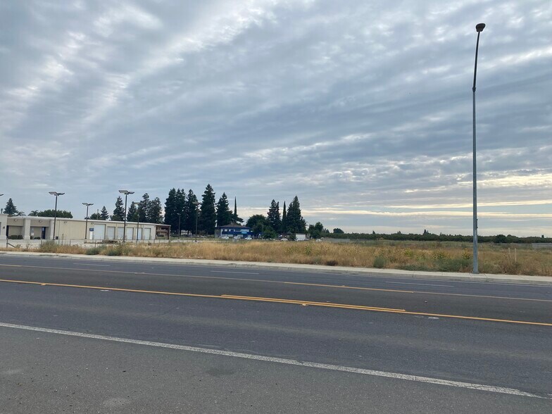 More Photos Of 3100 and 3200 McHenry Ave, Escalon Land For Sale