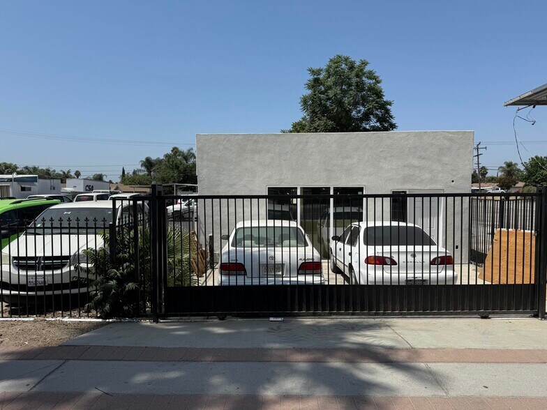 More Photos Of 5360 Mission Blvd, Jurupa Valley Freestanding For Sale