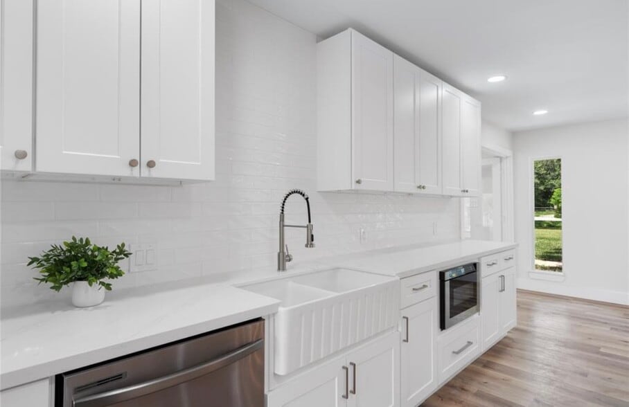 More Photos Of 12019 Beth Ln, Magnolia Light Distribution For Sale