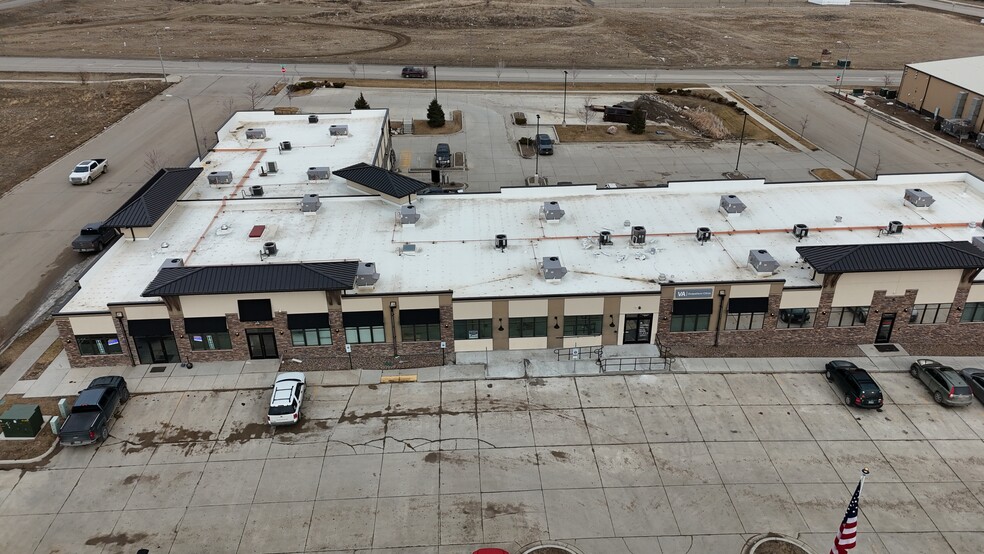 More Photos Of 3210 27th St W, Williston Office For Lease