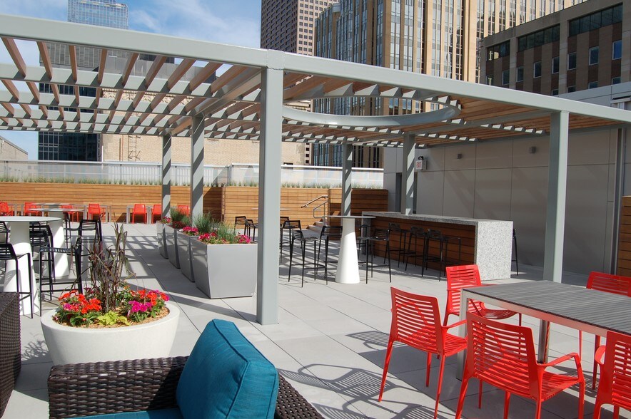 More Photos Of 733 Marquette Ave, Minneapolis Unknown For Lease