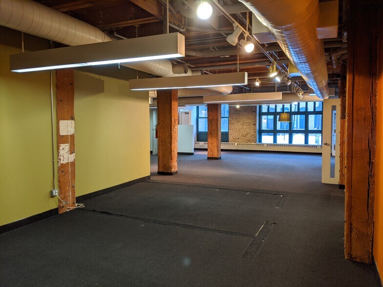 More Photos Of 400 N 1st St, Minneapolis Loft Creative Space For Sale