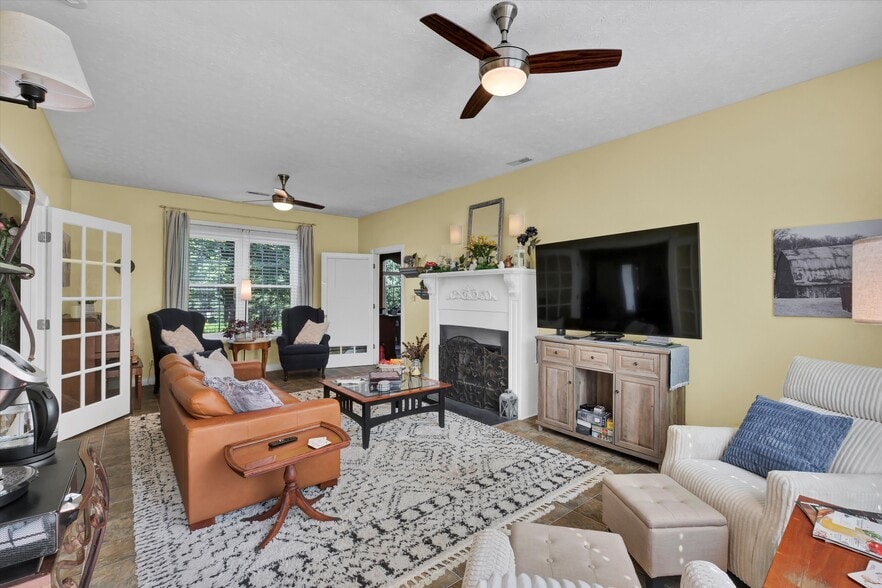 More Photos Of 110 Holy Cross Rd, Loretto Hospitality For Sale