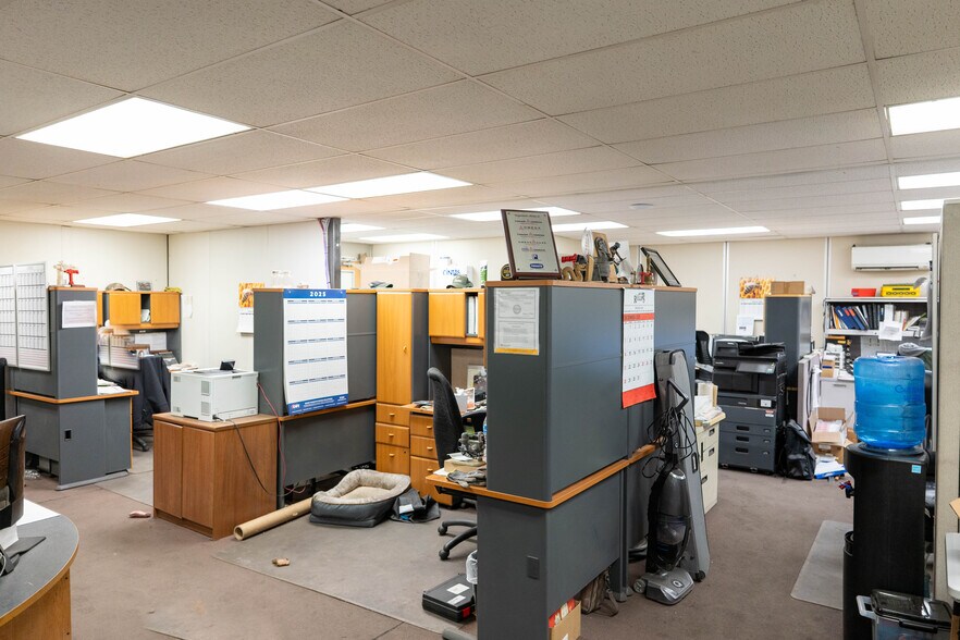 More Photos Of 2424 Columbus Rd, Springfield Warehouse For Sale