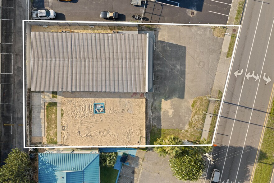 More Photos Of 90 Mary Esther Blvd, Mary Esther Freestanding For Lease
