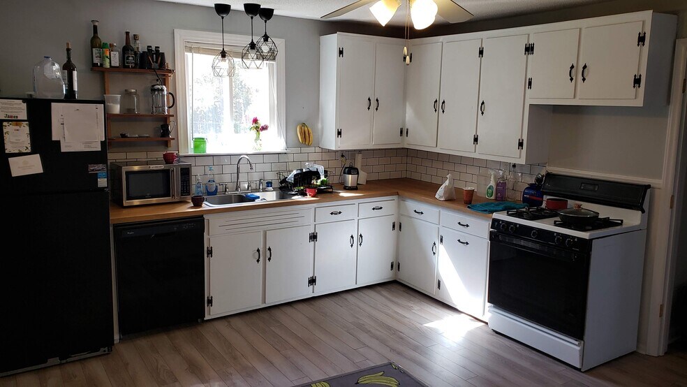 More Photos Of 1009 Lower Dallas Hwy, Dallas Land For Sale