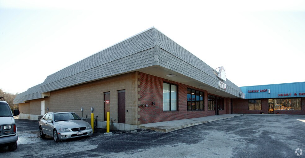 More Photos Of 799 S Main St, Bellingham Unknown For Lease