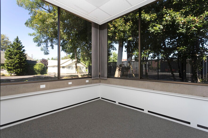 More Photos Of 2811 E Evergreen Blvd, Vancouver Office For Lease