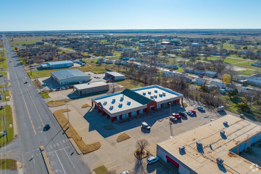 More Photos Of 1801 SW 11th St, Lawton Office For Sale