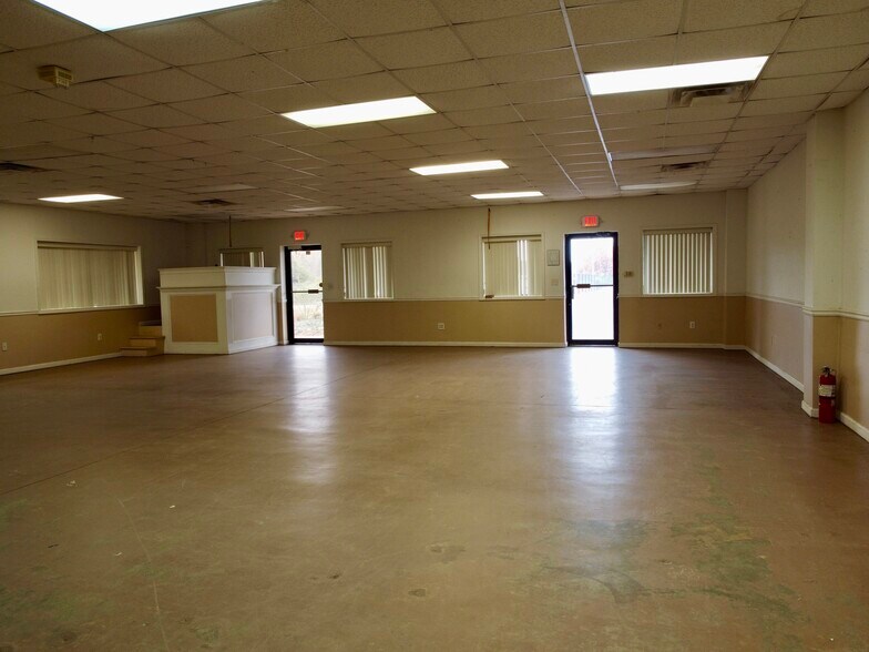 More Photos Of 179 Highway 11 S, Social Circle Office For Lease