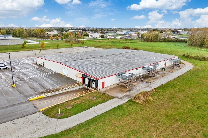 More Photos Of 1919 SW 8th St SW, Waverly Manufacturing For Sale