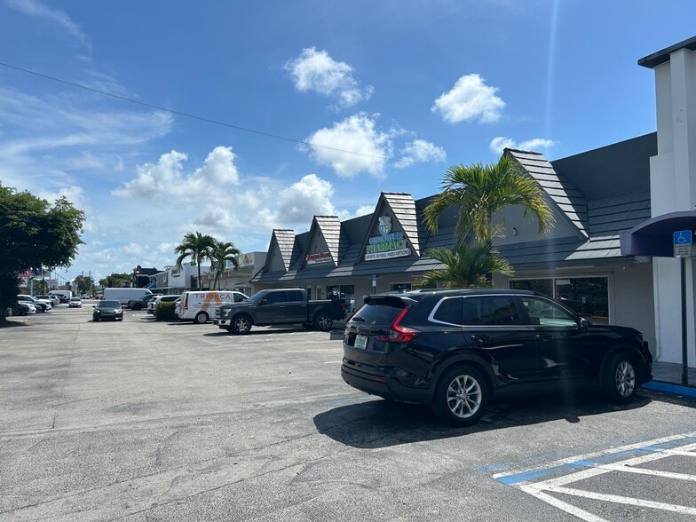 More Photos Of 14301-14307 S Dixie Hwy, Miami Storefront For Sale