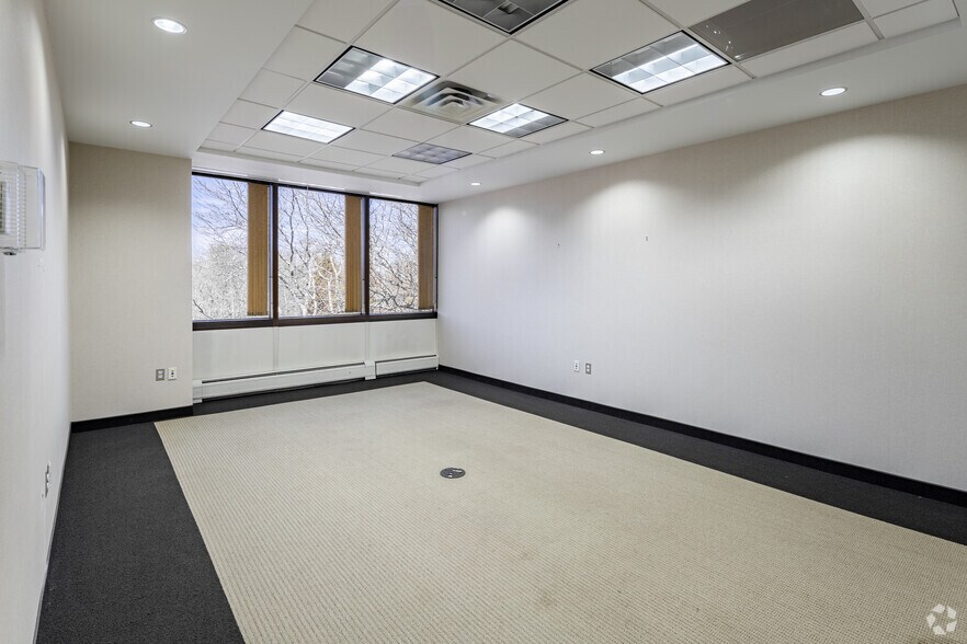 More Photos Of 600 Parsippany Rd, Parsippany Office For Sale