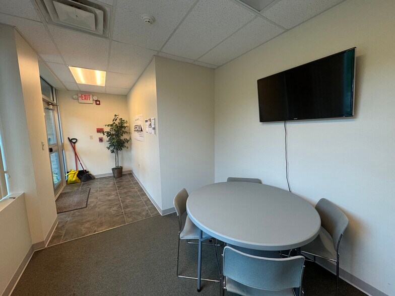 More Photos Of 200 Brush Run Rd, Delmont Office For Lease